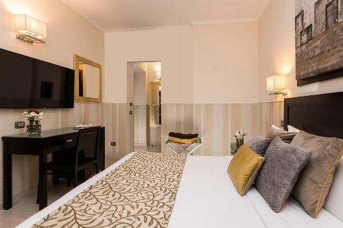 Yes Hotel image 13
