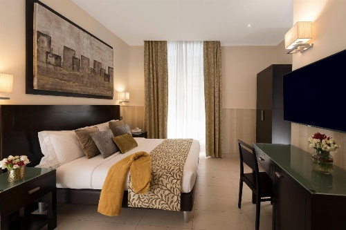 Yes Hotel image 14