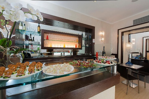 Yes Hotel image 38