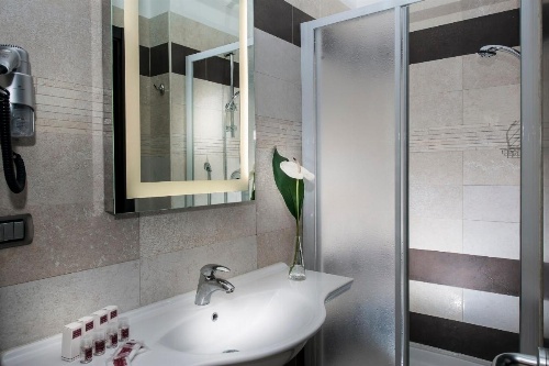 Yes Hotel image 44